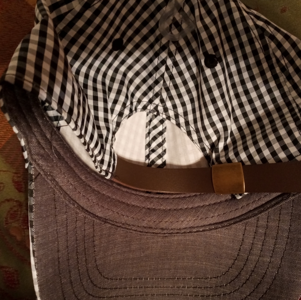 Ladies hat - Picture 2 of 2